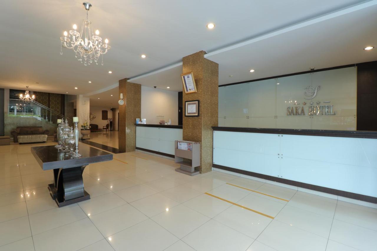 Saka Hotel Medan Sunggal Exterior photo